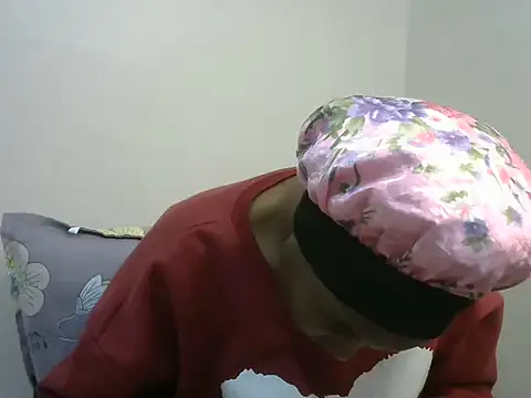 StacyGee24 online show from 09/25/25, 05:49