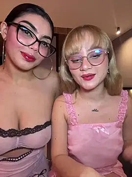 Snapshot of zui_lu chatting on 11/17/25, 02:39 zui lu online show from 11/17/25, 02:39