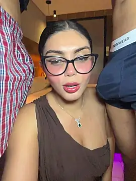 zui lu online show from 01/12/26, 01:33