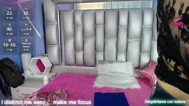 sophia ny online show from 10/07/25, 01:52