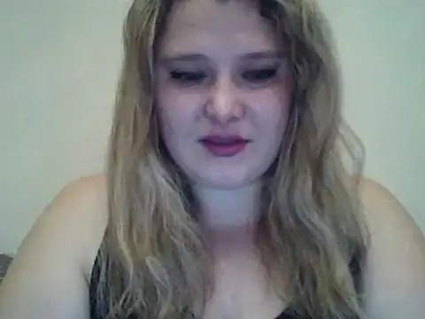 ParisMimi online show from 11/28/25, 08:39