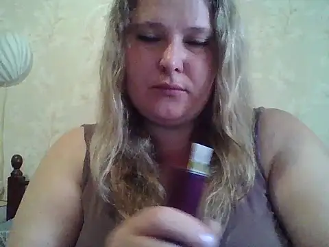 ParisMimi online show from 05/26/26, 07:15