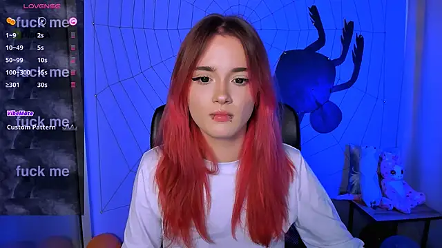 Snapshot of liana_kisses chatting on 10/28/25, 07:49 liana kisses online show from 10/28/25, 07:49