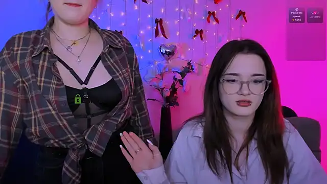 liana kisses online show from 04/18/26, 07:07