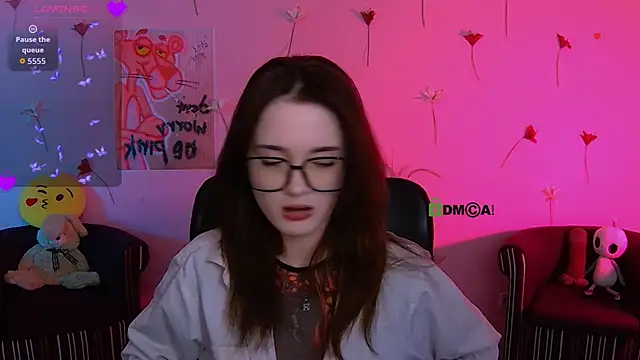 liana kisses online show from 05/05/26, 07:00