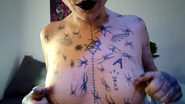 ValeryCrowley14 online show from 02/12/26, 09:15