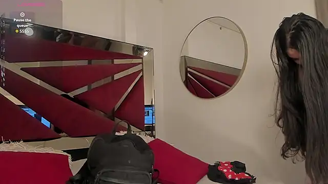 Snapshot of BarbaraKnox_ chatting on 10/30/25, 11:49 BarbaraKnox online show from 10/30/25, 11:49