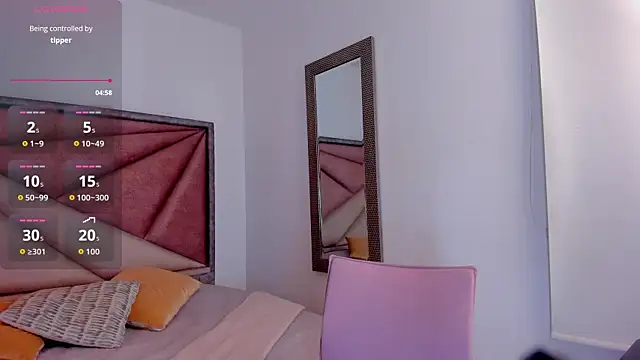 Snapshot of BarbaraKnox_ chatting on 11/12/25, 12:11 BarbaraKnox online show from 11/12/25, 12:11