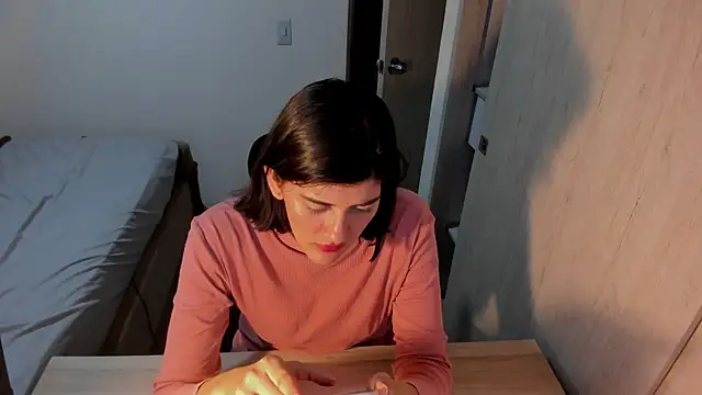 misstoya online show from 04/10/26, 09:52