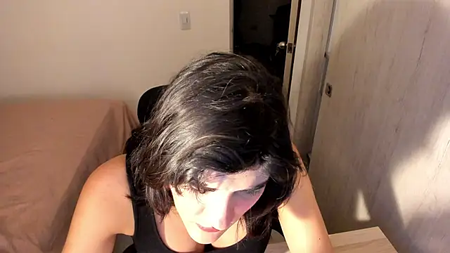 Snapshot of misstoya chatting on 05/22/26, 03:02 misstoya online show from 05/22/26, 03:02