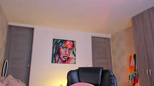 martinaaricci online show from 12/05/24, 06:33