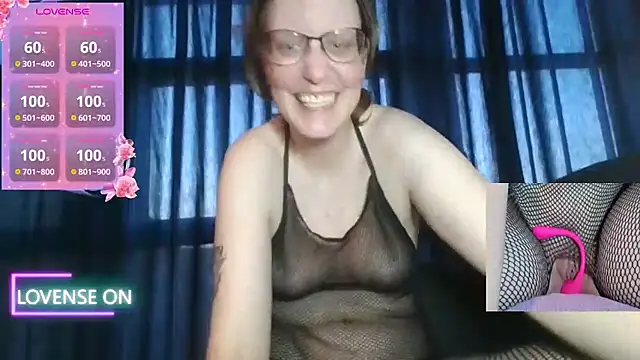 Snapshot of PernillaGirl chatting on 04/24/26, 06:32 PernillaGirl online show from 04/24/26, 06:32