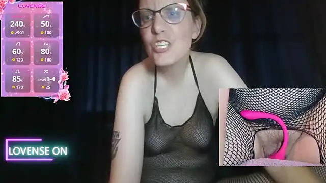 Snapshot of PernillaGirl chatting on 05/13/26, 07:11 PernillaGirl online show from 05/13/26, 07:11