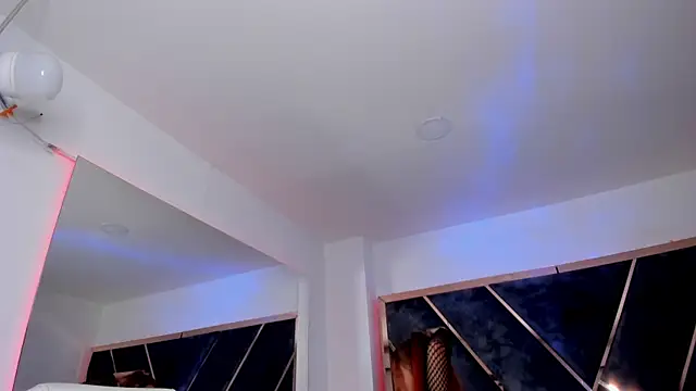 Snapshot of ChloeConnorr chatting on 01/07/25, 10:08 ChloeConnorr online show from 01/07/25, 10:08