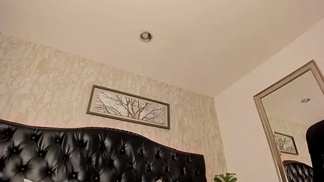 Snapshot of ChloeConnorr chatting on 02/23/25, 10:31 ChloeConnorr online show from 02/23/25, 10:31