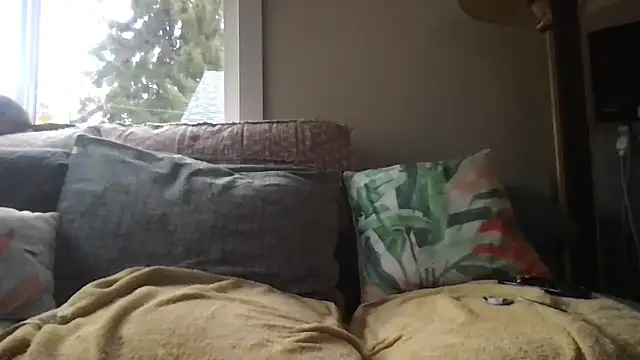 cliveokanagan24 online show from 10/31/25, 05:47