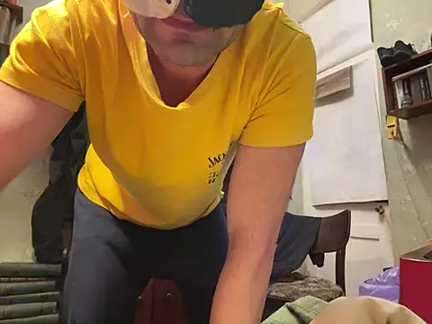 Snapshot of Ariel_Ari chatting on 01/26/25, 07:09 Ariel Ari online show from 01/26/25, 07:09