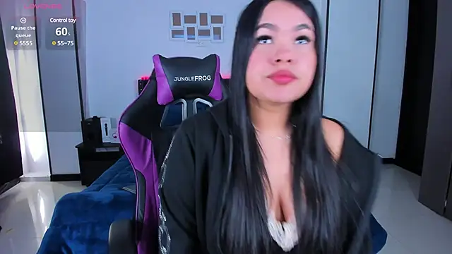 Snapshot of Meghan_As chatting on 03/19/25, 12:56 Meghan As online show from 03/19/25, 12:56