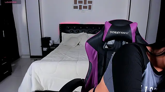 Snapshot of Meghan_As chatting on 11/25/25, 01:55 Meghan As online show from 11/25/25, 01:55