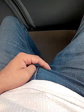 Snapshot of HornyBoy__2004 chatting on 09/11/25, 06:46 HornyBoy 2004 online show from 09/11/25, 06:46