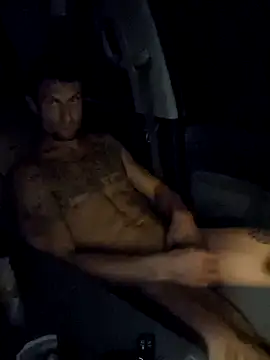 Snapshot of klownman1 chatting on 12/12/24, 03:43 klownman1 online show from 12/12/24, 03:43