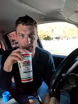 Snapshot of klownman1 chatting on 01/18/25, 06:32 klownman1 online show from 01/18/25, 06:32