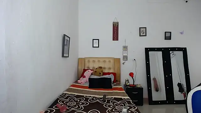 Snapshot of MadinsonCopper chatting on 10/26/25, 03:56 MadinsonCopper online show from 10/26/25, 03:56