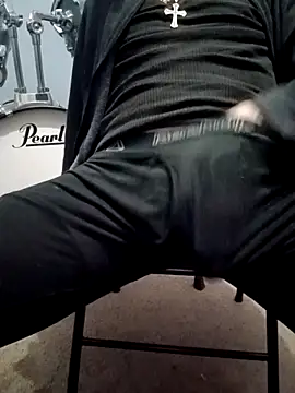 Snapshot of Bigloggz chatting on 01/11/26, 06:29 Bigloggz online show from 01/11/26, 06:29