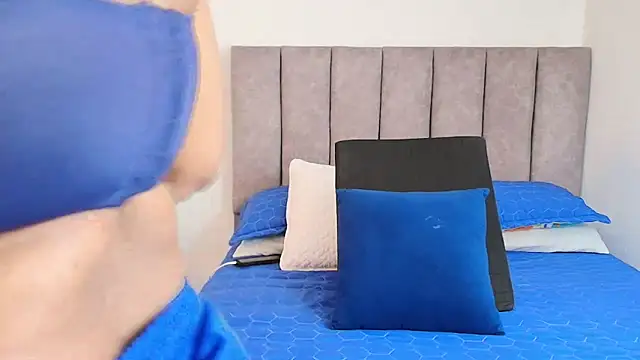 karina lewis  online show from 01/29/25, 03:12