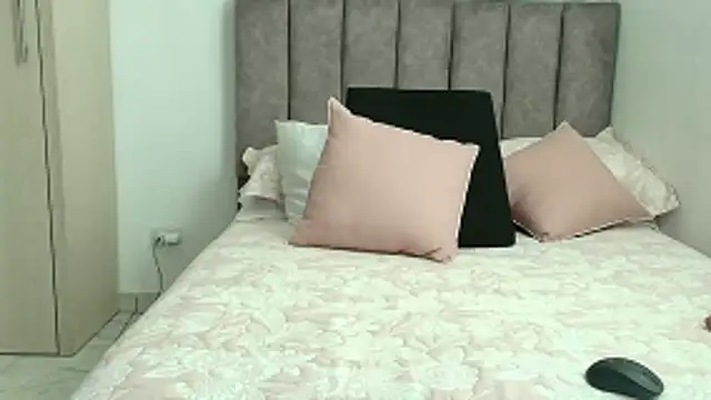 karina lewis  online show from 02/10/26, 03:43