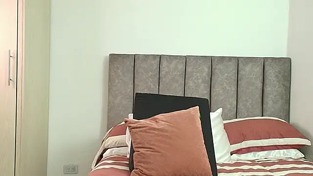 Snapshot of karina_lewis_ chatting on 05/02/26, 05:12 karina lewis online show from 05/02/26, 05:12