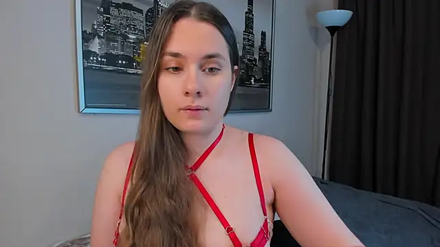 Snapshot of LunaWines chatting on 12/06/24, 08:29 LunaWines online show from 12/06/24, 08:29