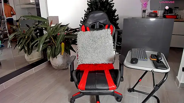 Snapshot of daikokuten_ chatting on 12/14/25, 05:07 daikokuten online show from 12/14/25, 05:07