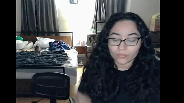 Snapshot of Elliewgfs chatting on 03/19/25, 02:27 Elliewgfs online show from 03/19/25, 02:27