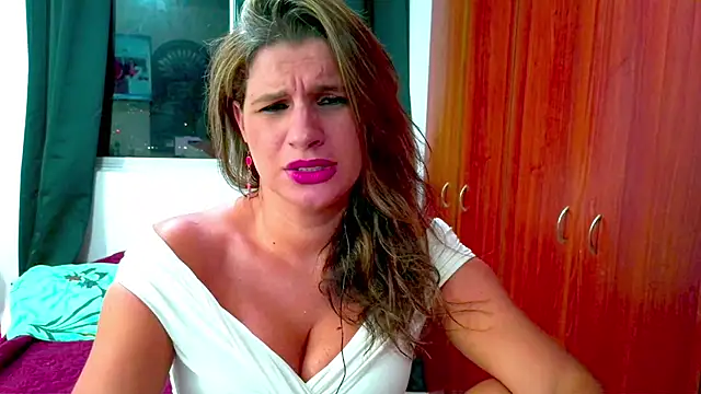 Snapshot of dalila_sexxx chatting on 02/01/25, 03:41 dalila sexxx online show from 02/01/25, 03:41