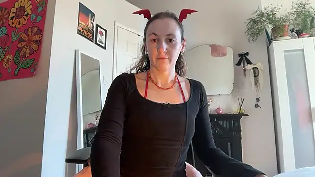 Littlelolo60 online show from 11/21/25, 12:37