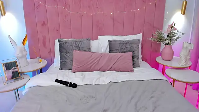 Snapshot of AprilWong chatting on 01/25/25, 12:26 AprilWong online show from 01/25/25, 12:26