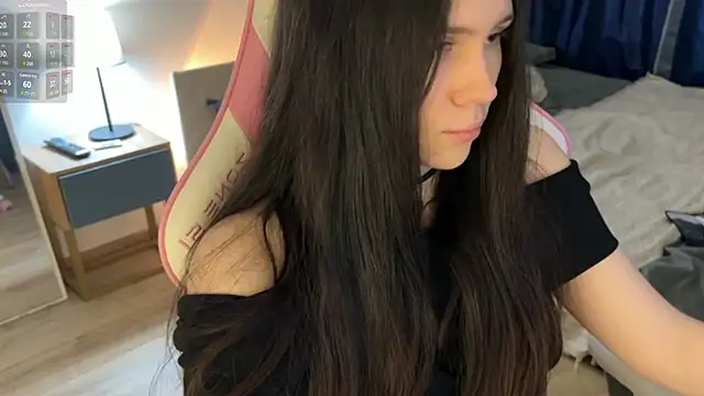 jennetdoll online show from 02/15/25, 02:00