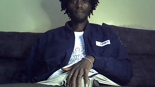 Snapshot of Delicious-D chatting on 10/22/25, 08:08 Delicious-D online show from 10/22/25, 08:08