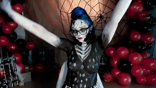 Snapshot of Sweet_Namii chatting on 10/31/25, 08:32 Sweet Namii online show from 10/31/25, 08:32