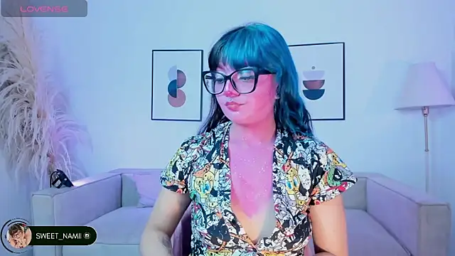 Snapshot of Sweet_Namii chatting on 11/21/25, 08:40 Sweet Namii online show from 11/21/25, 08:40