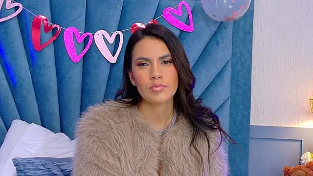 Snapshot of Camille_Torres chatting on 02/17/25, 07:31 Camille Torres online show from 02/17/25, 07:31