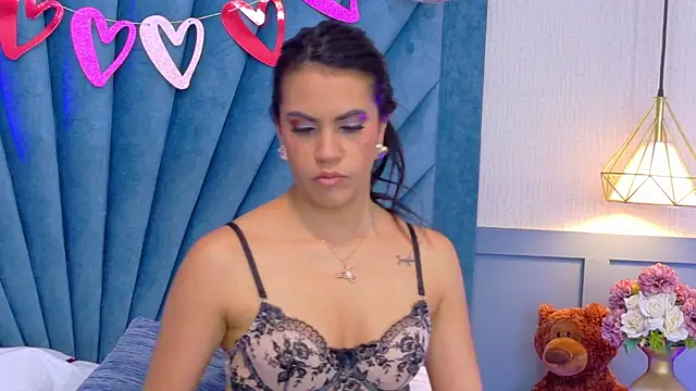 Snapshot of Camille_Torres chatting on 02/19/25, 07:38 Camille Torres online show from 02/19/25, 07:38