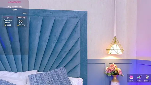 Snapshot of Camille_Torres chatting on 02/25/25, 07:25 Camille Torres online show from 02/25/25, 07:25