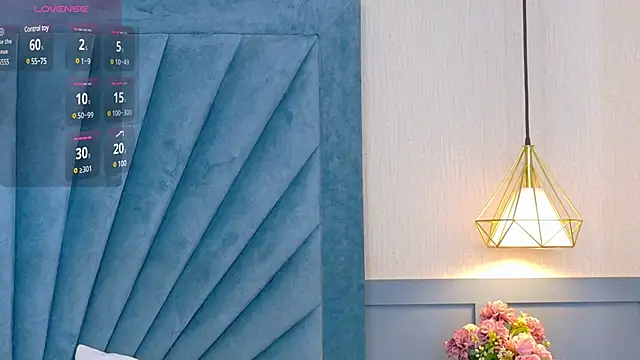 Snapshot of Camille_Torres chatting on 03/01/25, 12:45 Camille Torres online show from 03/01/25, 12:45