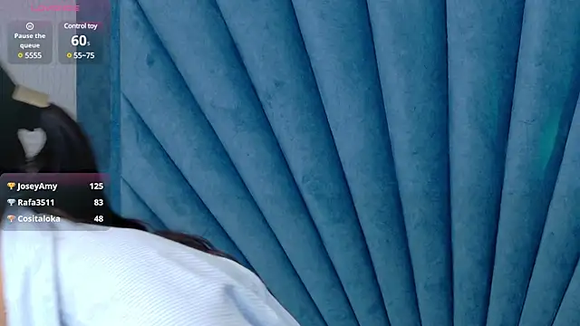 Snapshot of Camille_Torres chatting on 03/15/25, 08:10 Camille Torres online show from 03/15/25, 08:10