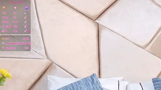 Snapshot of Camille_Torres chatting on 09/26/25, 02:21 Camille Torres online show from 09/26/25, 02:21