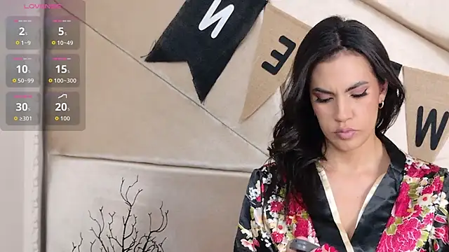 Snapshot of Camille_Torres chatting on 10/28/25, 02:09 Camille Torres online show from 10/28/25, 02:09