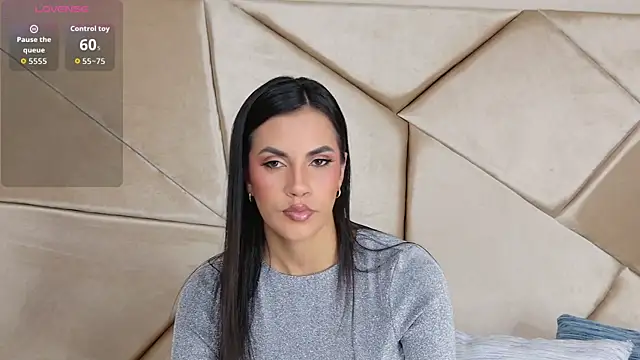 Snapshot of Camille_Torres chatting on 11/04/25, 12:37 Camille Torres online show from 11/04/25, 12:37