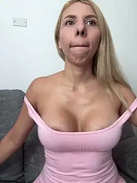 DollMagguie online show from 03/21/25, 04:29